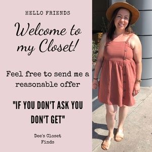 Meet your Posher, Dee **POSHMARK AMBASSADOR**